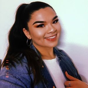 Meet your Posher, Clarissa